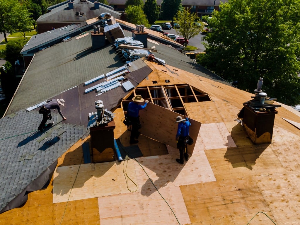 Tips on Hiring a Roofing Contractor For Your Project